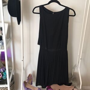 NWT Australian‎ Brand Sadie Pleated dress w/ Cutout
